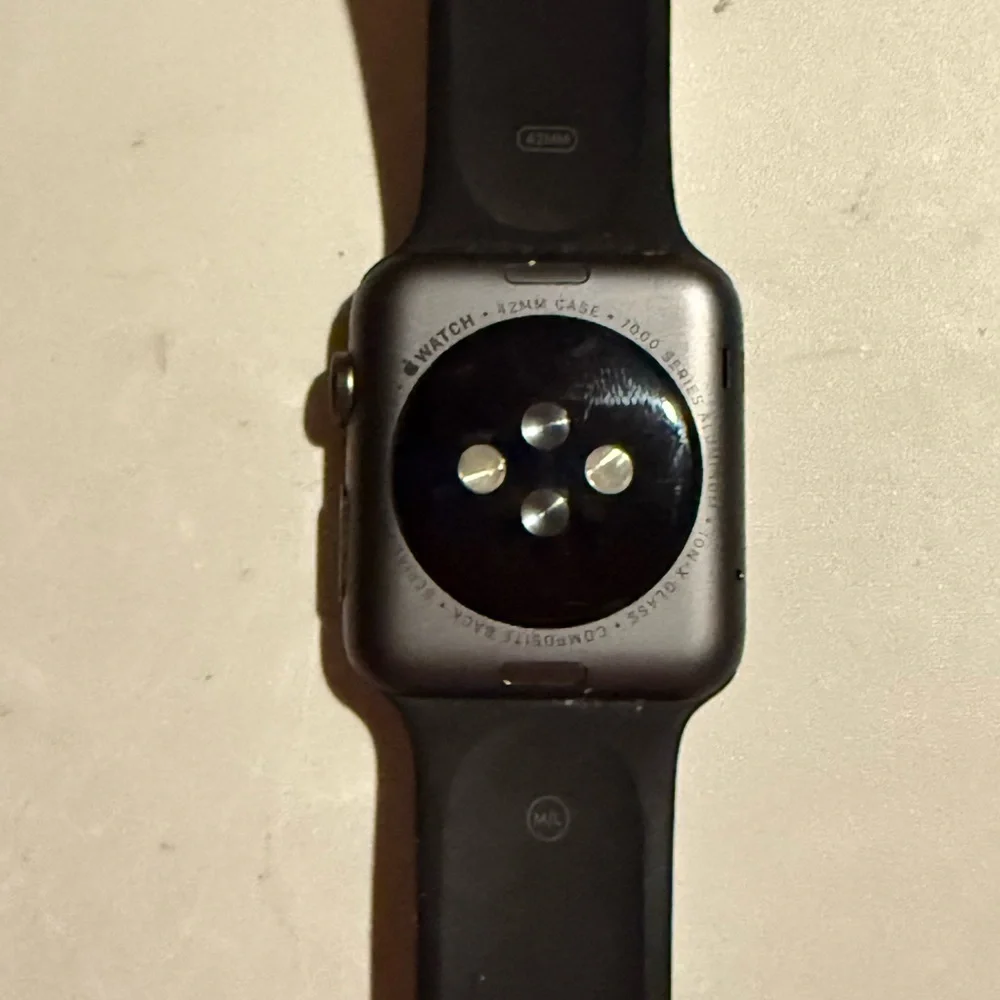 Apple Watch 42mm Aluminum Case 7000 Series (1st Generation) Sport